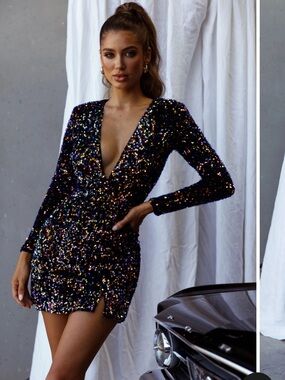 Selfie Leslie “Demure” Navy Sequin Deep V Long-Sleeve Mini Cocktail Dress (NWOT)